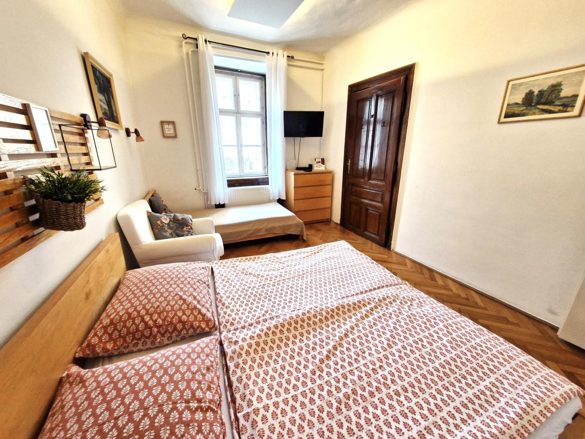 Varkeruelet Apartman Sopron Extérieur photo