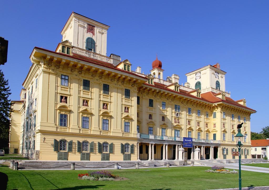 Varkeruelet Apartman Sopron Extérieur photo