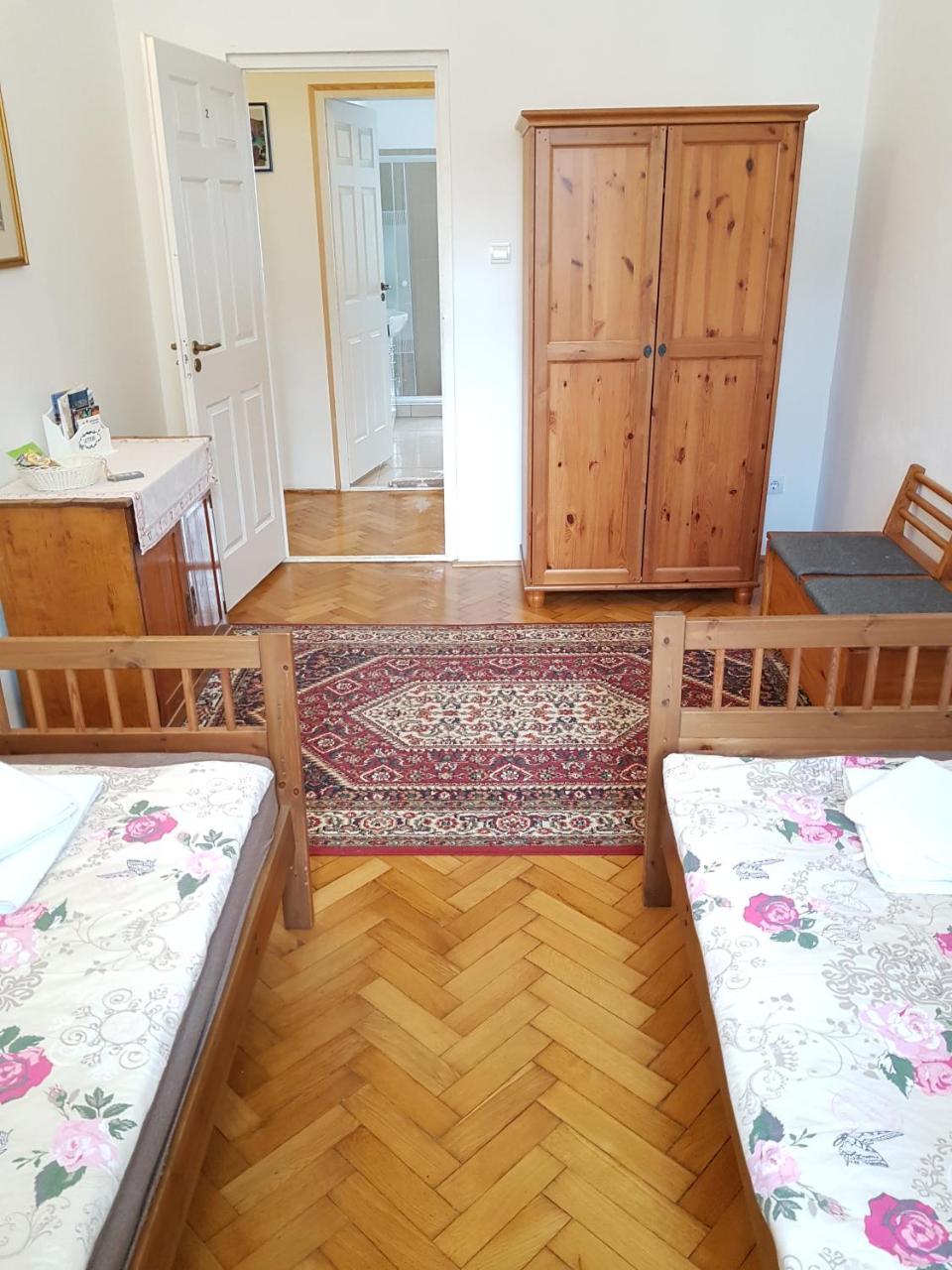 Varkeruelet Apartman Sopron Extérieur photo